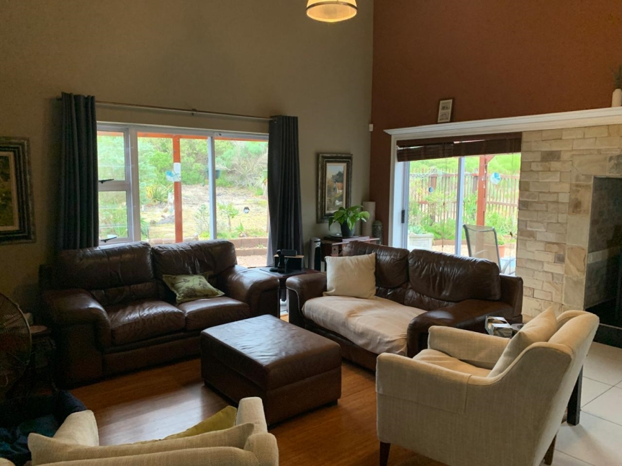 4 Bedroom Property for Sale in Stilbaai Oos Western Cape